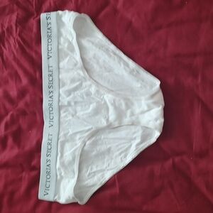 Victoria secret hipster panties size medium